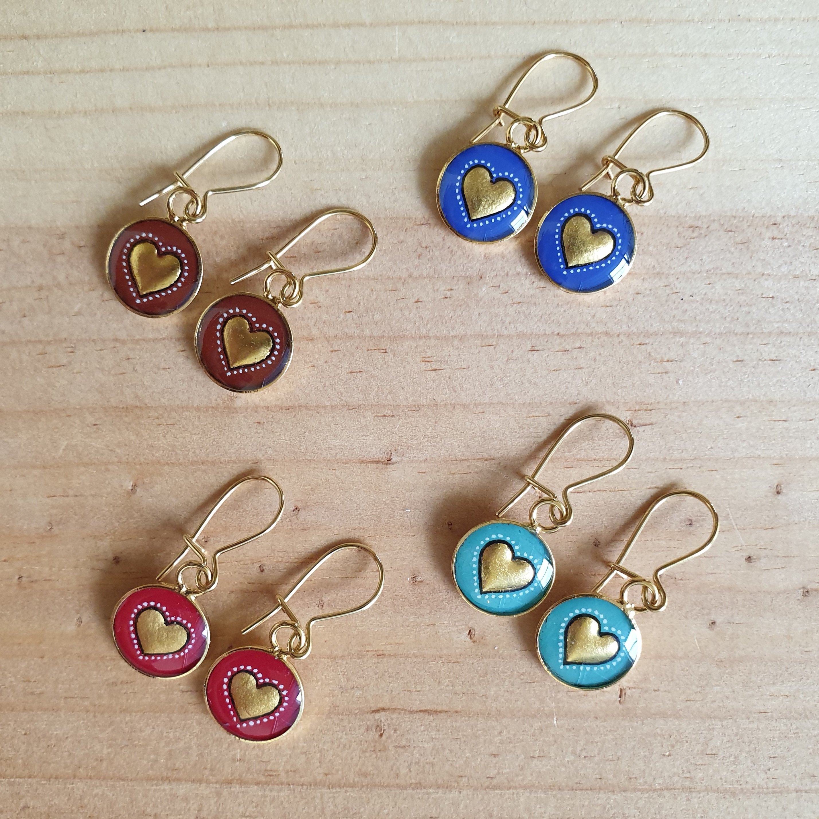 Boucles d'oreille enlumin&eacute;es petit coeur dor&eacute;