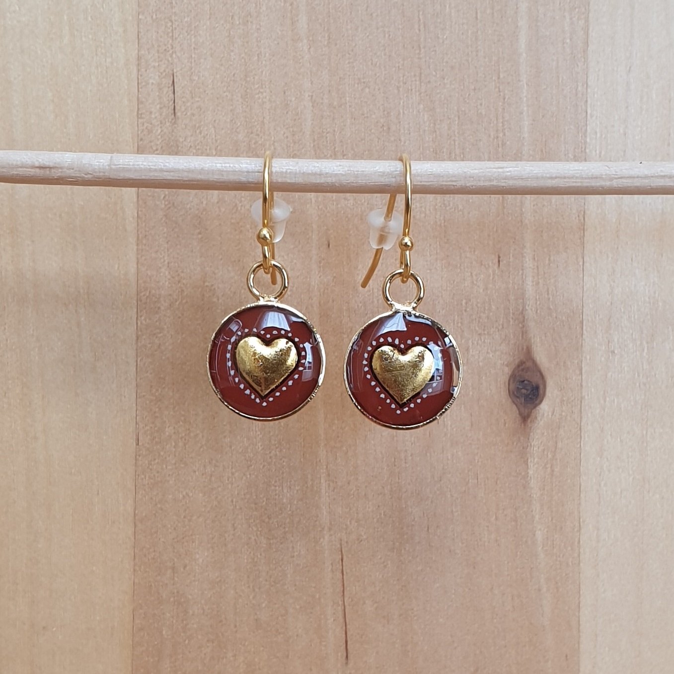 Boucles d'oreille enlumin&eacute;es petit coeur dor&eacute;