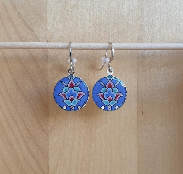 Orecchini pendenti con fiori e arabeschi blu/argento/verde/rosa