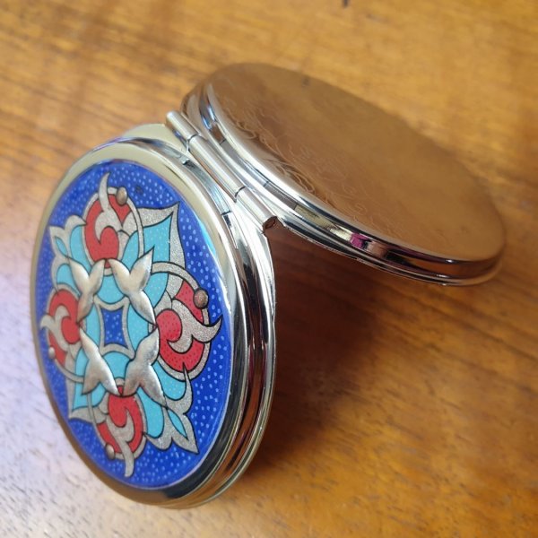 Specchio da borsa illuminato Arabesque