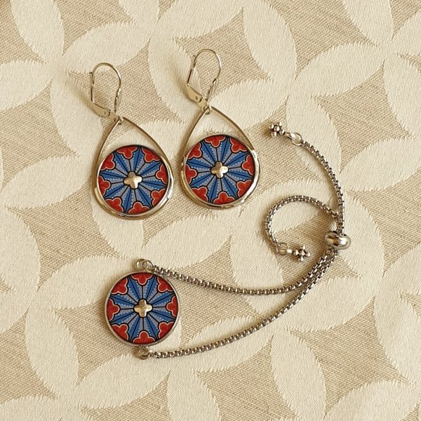 Parure boucles d'oreille et bracelet enluminure rosace gothique argent&eacute;e